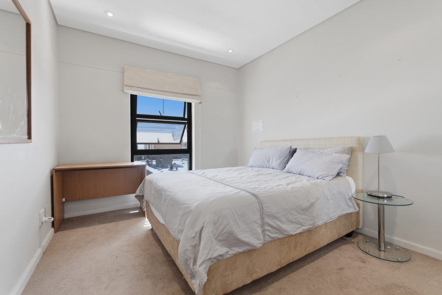 To Let 4 Bedroom Property for Rent in Sea Point Western Cape